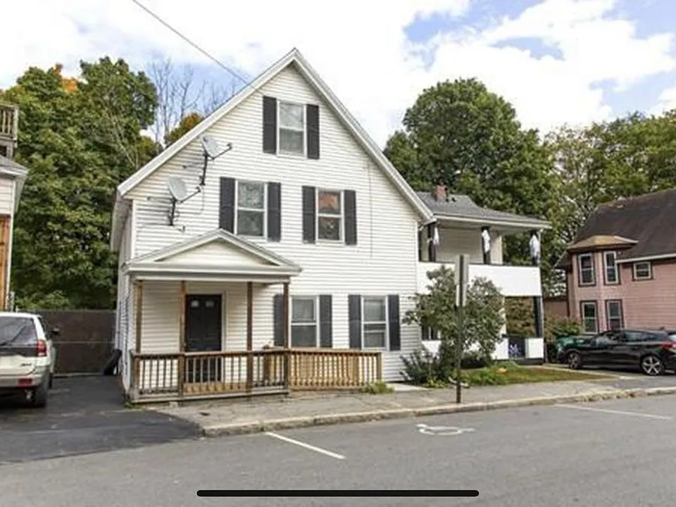 108 Lawrence St #1