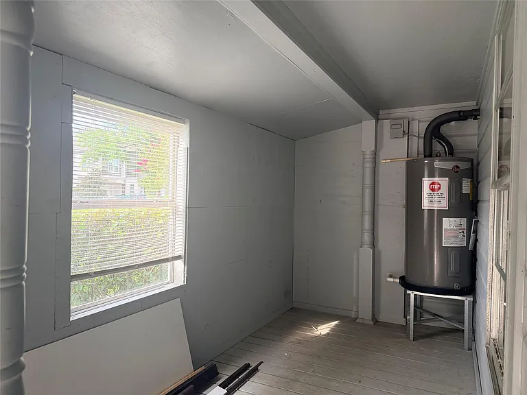 1631 Chantilly Ln — Photo 27