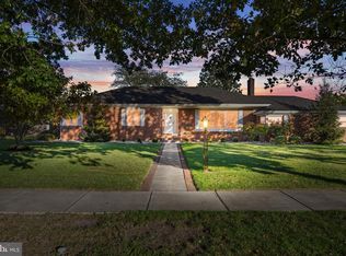 23 Northwood Dr, Vineland, NJ 08360