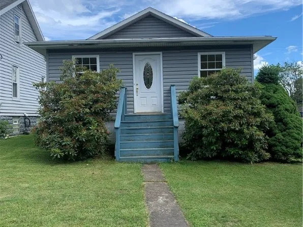 107 Abbe Pl, Delmont, PA 15626