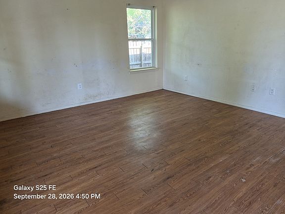 5th image of 3824 W 55th Pl