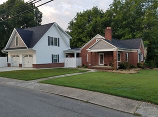 136 N Main St, Sparta, TN 38583