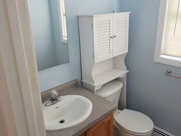 476 Plantation St — Photo 9