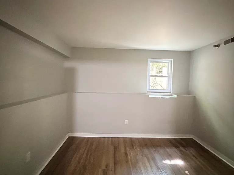 143 Sheffield Ave #2-A — Photo 10