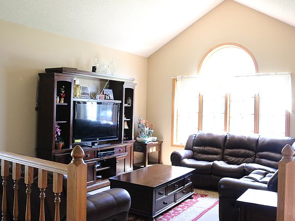 2nd image of 5504 Golfview Ave N