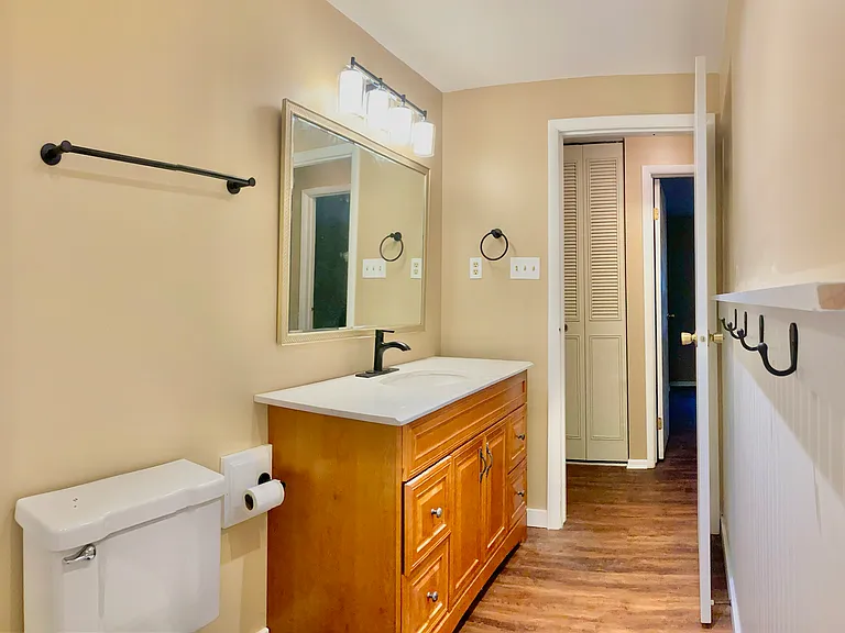 3913 Woodfield Rd — Photo 23