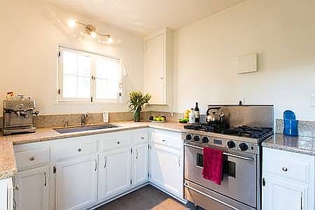 5th image of 1145 N Hudson Ave