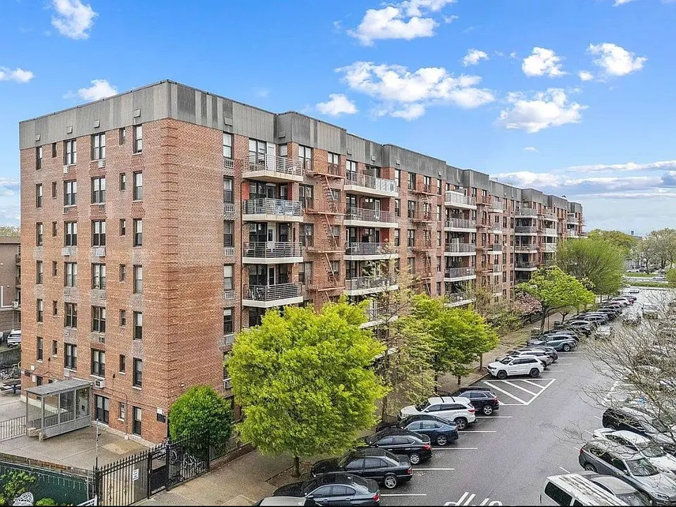 2800 Coyle St #4