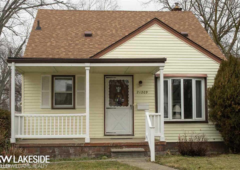1st image of 21209 Bon Heur St