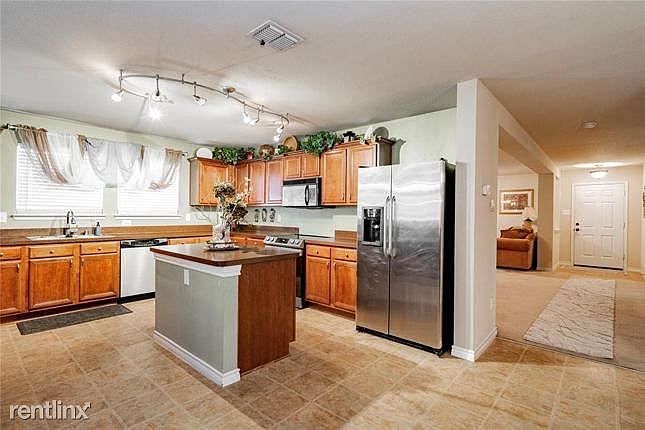 1st image of 114R Harvest Hill Ln