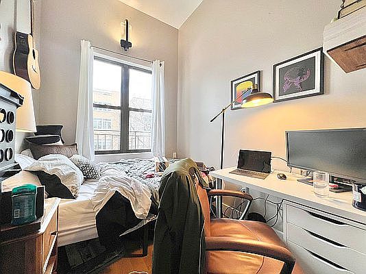 2nd image of 241 Jefferson St APT 3L