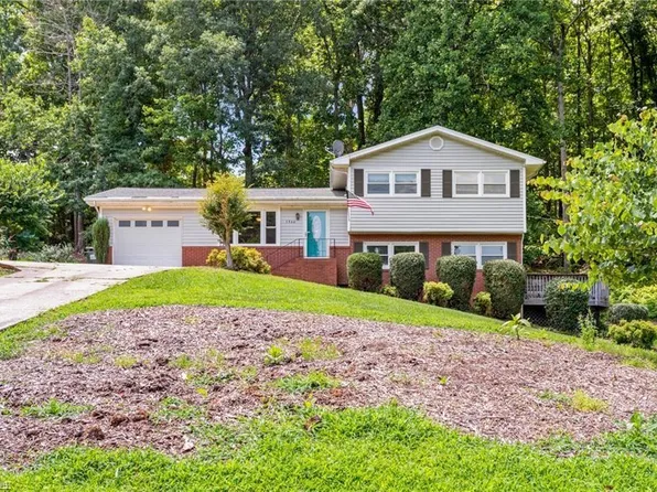 1366 Harvest Cir, Asheboro, NC 27203