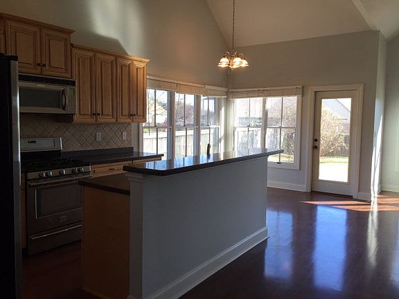 2nd image of 2316 Crane Dr