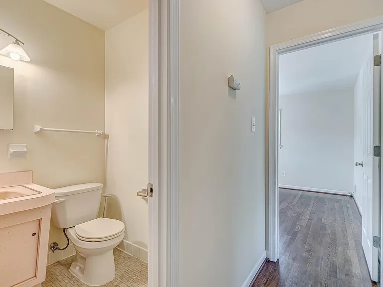 8808 Patricia Ct — Photo 20
