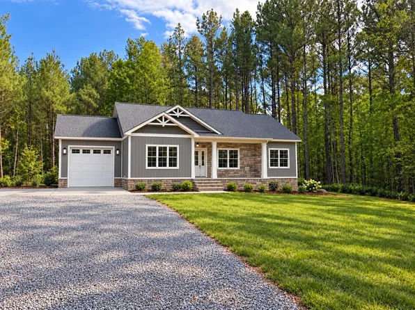 270 Love Town Rd, Buffalo Junction, VA 24529