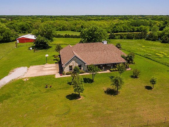 2nd image of 752 County Road 4707