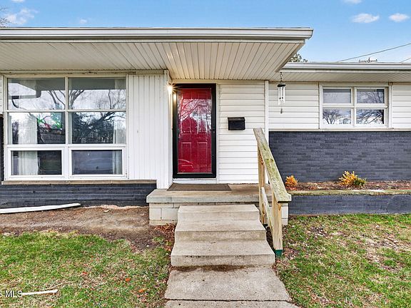 5th image of 5810 Everwood Rd