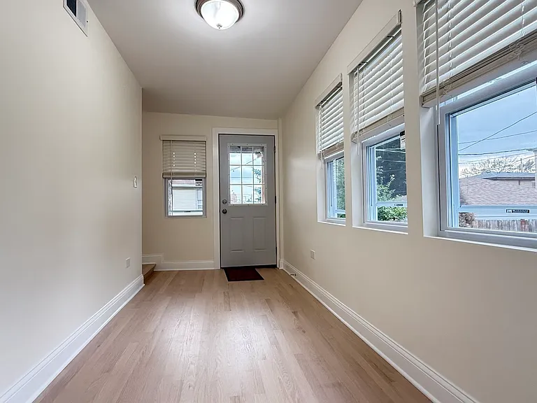 5821 W Gunnison St — Photo 28