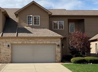 10534 Ontario Dr, Winfield, IN 46307