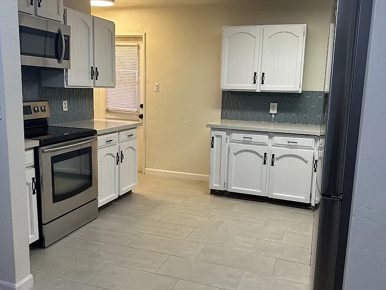 15 E 2nd Ave #1 — Photo 14