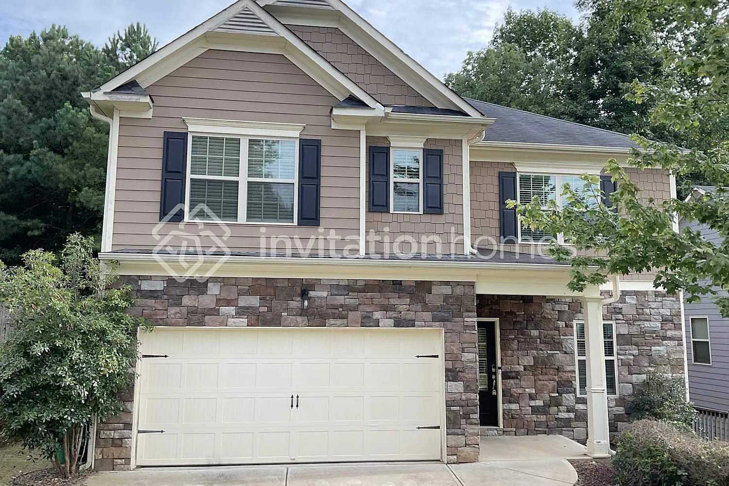 435 Crestmont Ln Canton, GA 30114 — Photo 1