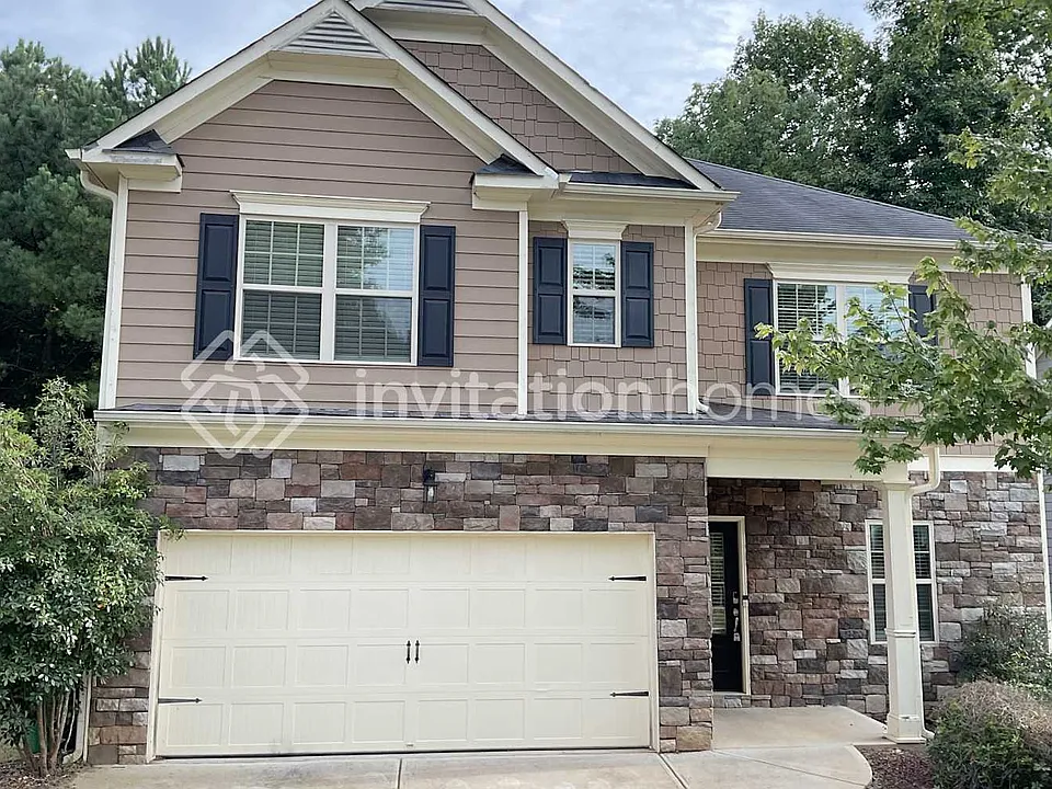 435 Crestmont Ln