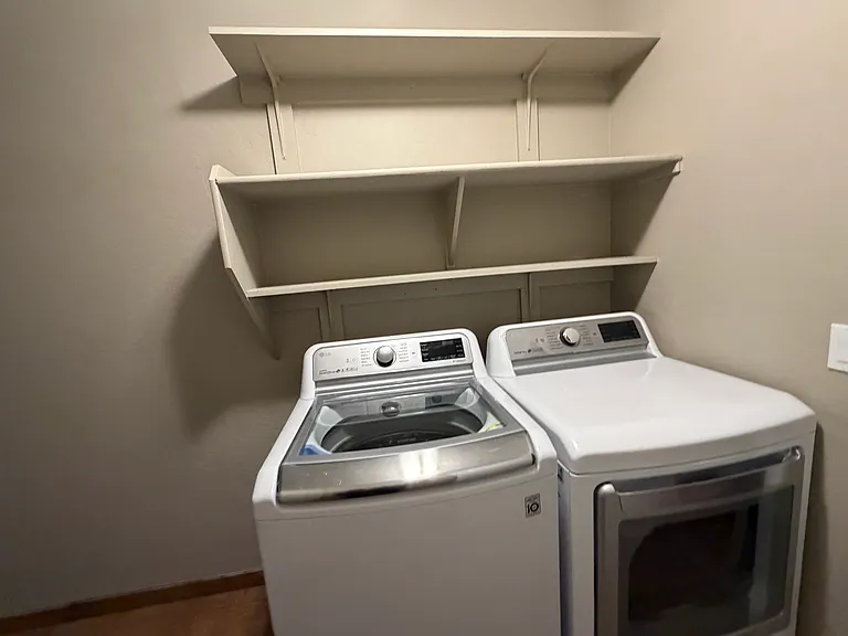 1850 W Desert Ln — Photo 34