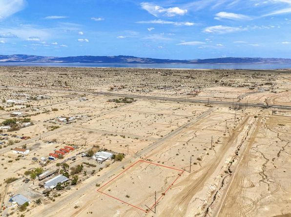 1381 Harbor Dr, Thermal, CA 92274