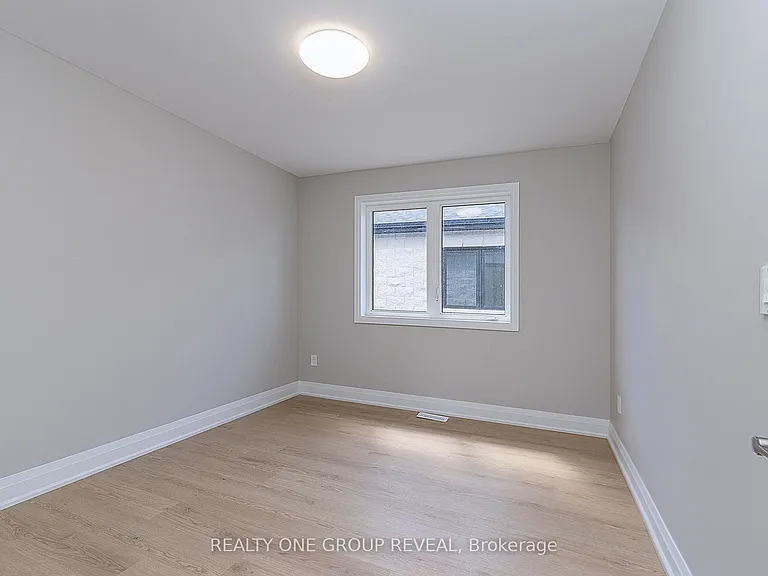 223 Grenfell St #3 — Photo 8