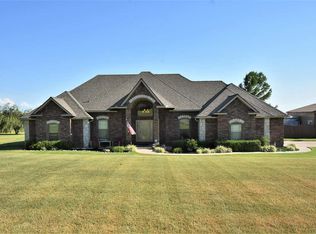 439 NE Sunset Dr, Elgin, OK 73538