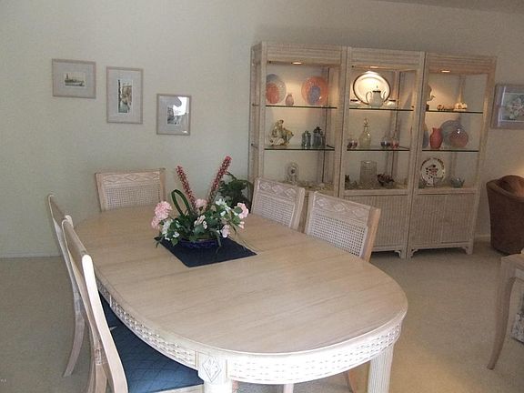 5th image of 51 Woodshill Dr S #1000