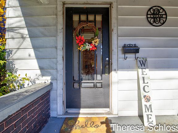 2nd image of 713 Burton St SE