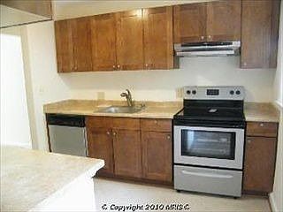 4th image of 5701 Brookview Ct