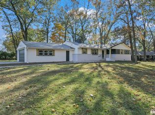 54 W Hazel Dell Ln, Springfield, IL 62703