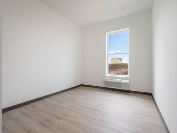 857 Bergen Avenue image 3 of 46