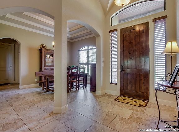 3rd image of 25822 Green River Dr