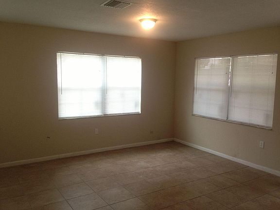 3rd image of 1023 McNamee St APT B