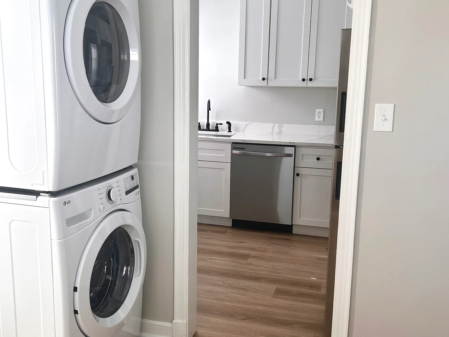 2 bed, 775 sqft, $1,075 — Photo 4