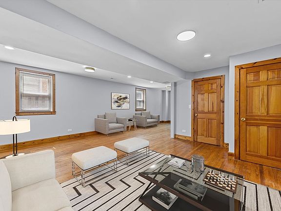 4th image of 2515 N Talman Ave APT 1
