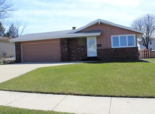 1411 Blake Ave, South Milwaukee, WI 53172