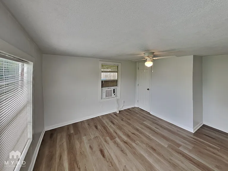 3645 Eastern St — Photo 13