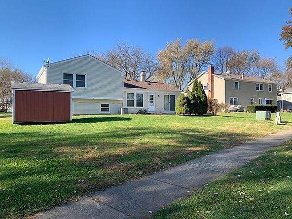 2nd image of 1926 Springside Dr
