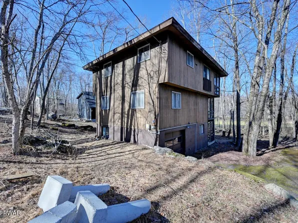 99 S Fairway Dr, Lake Ariel, PA 18436