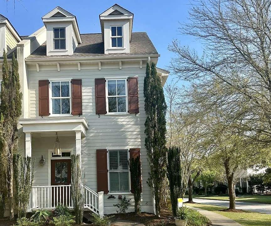 1st image of 202 Waterstone Dr