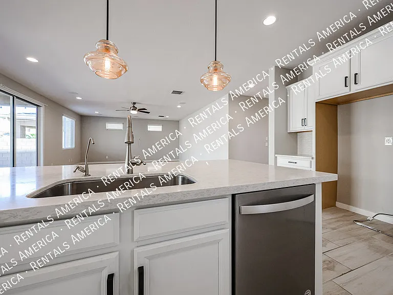 1726 W Jeanine Dr — Photo 15