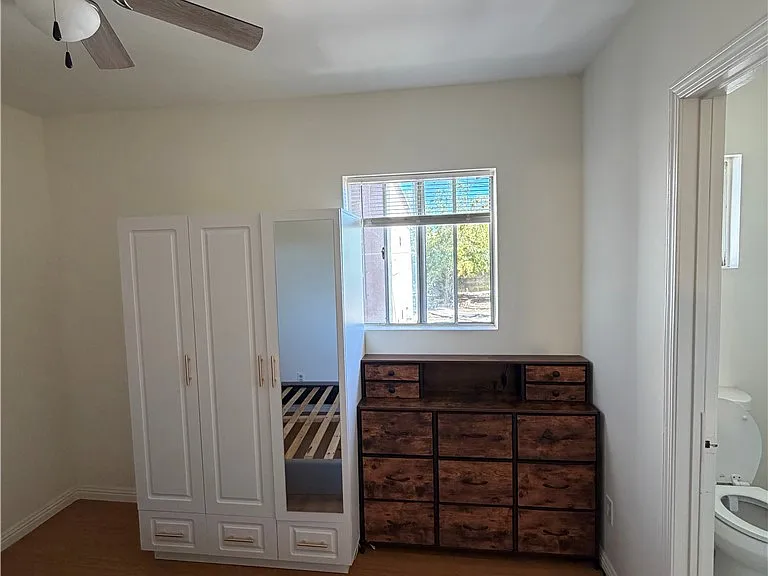 10642 Nettleton St #1/2 — Photo 8