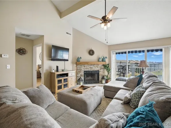 488 Regatta Bay Cir Unit 4B, Lake Ozark, MO 65049
