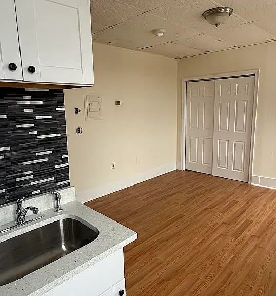 527 Northampton St #403 — Photo 5