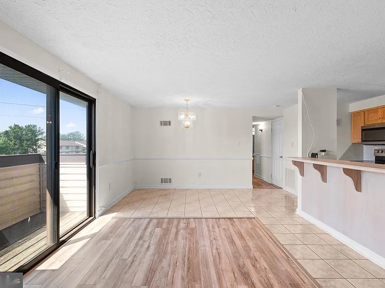 701 Heather Ridge Dr #J — Photo 11