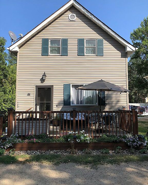 Front of house 